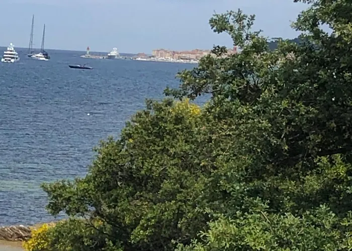 Loustalou 度假居 圣特罗佩